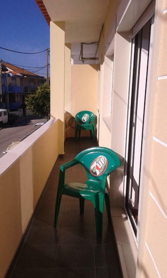 Bem Me Quer 1 Apartment Алмада Екстериор снимка
